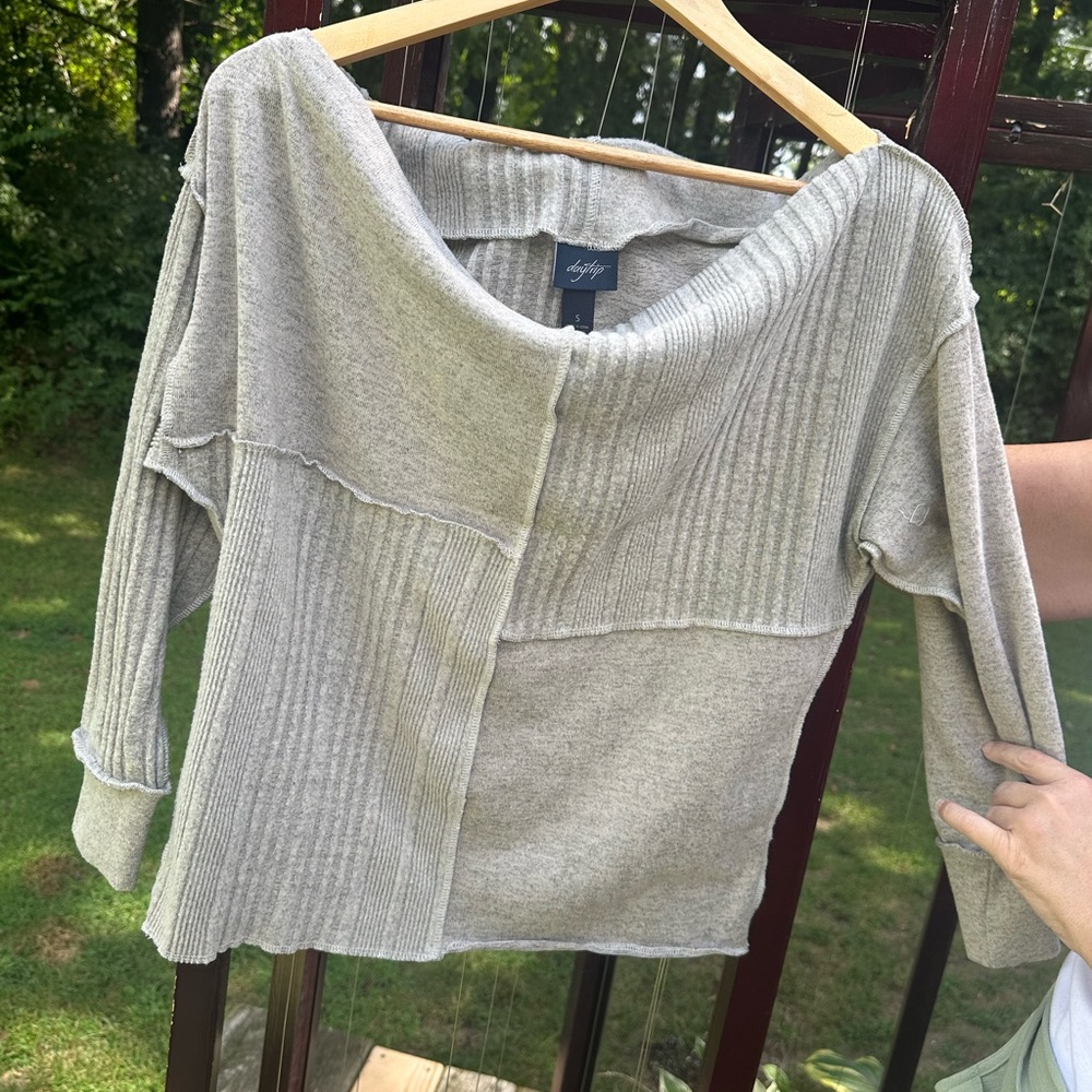 Daytrip Light Gray Ribbed Sweater